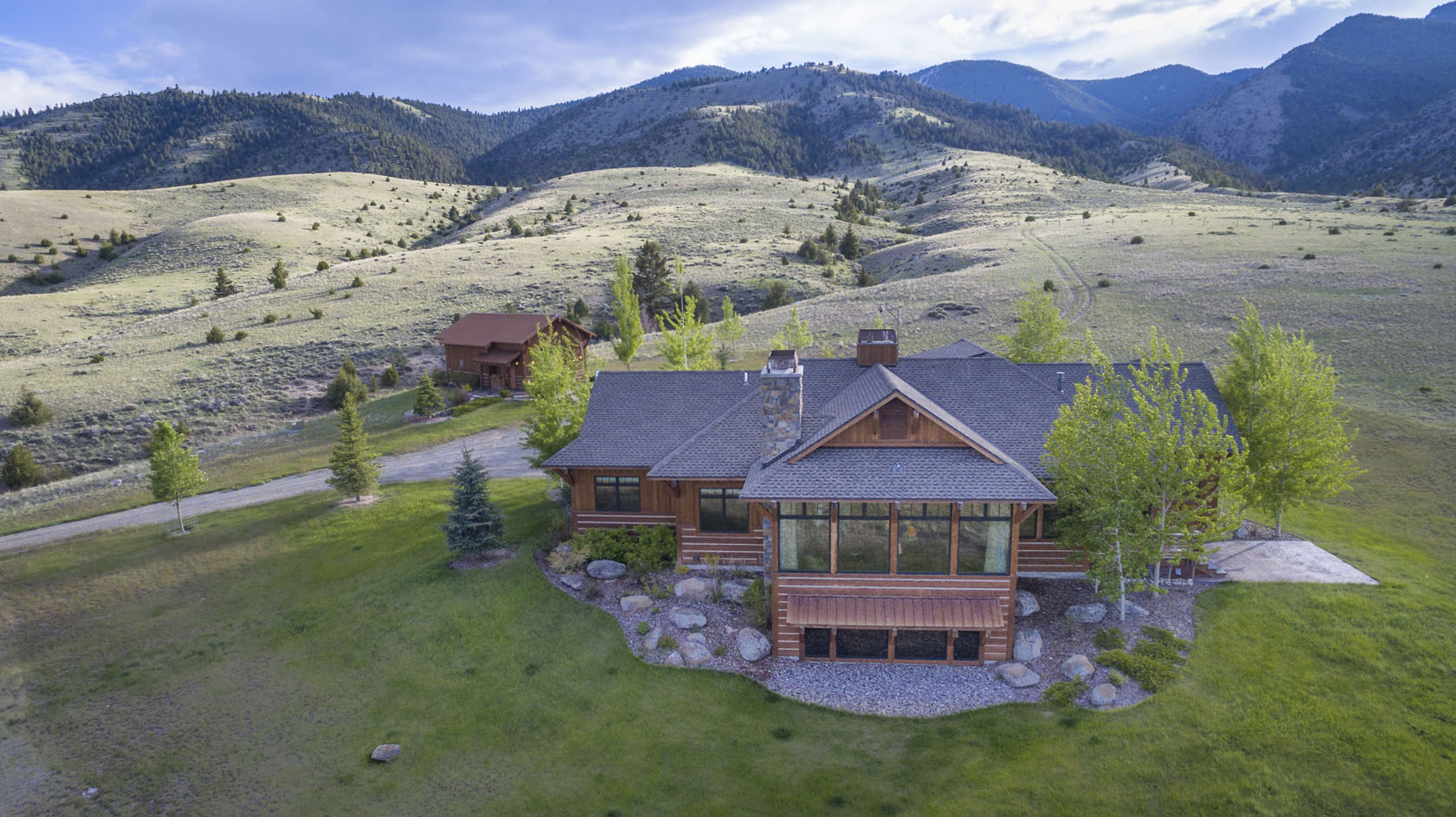 ruby-valley-vista-montana-ranches-for-sale-main-home