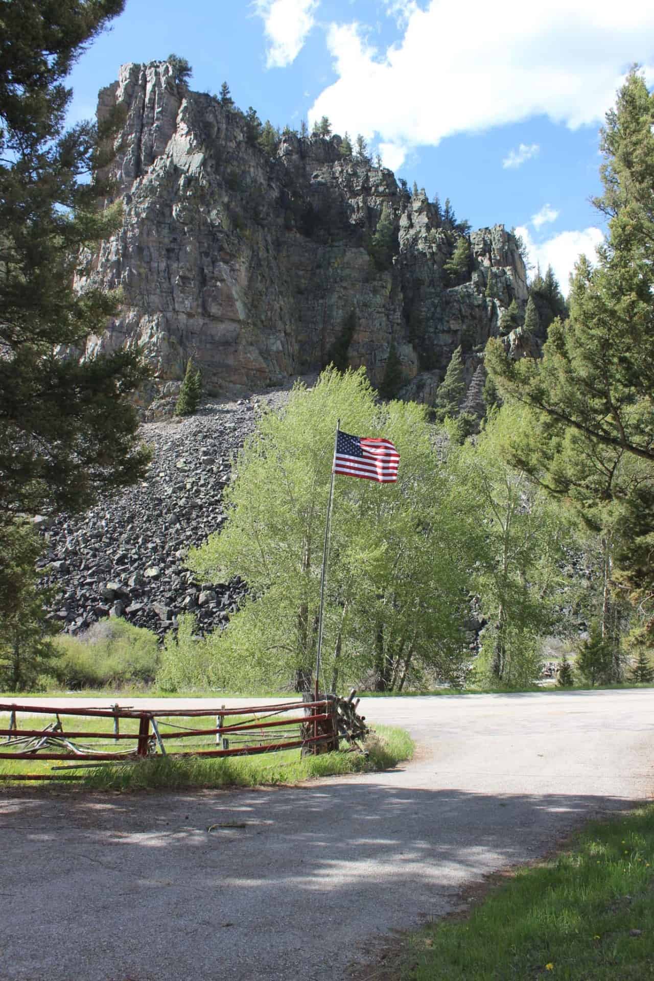 flag post montana eagle rock ranch on the wise river