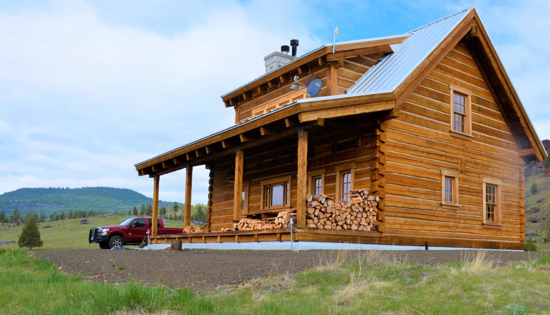 High-quality-log-lodge-Oregon-ranch