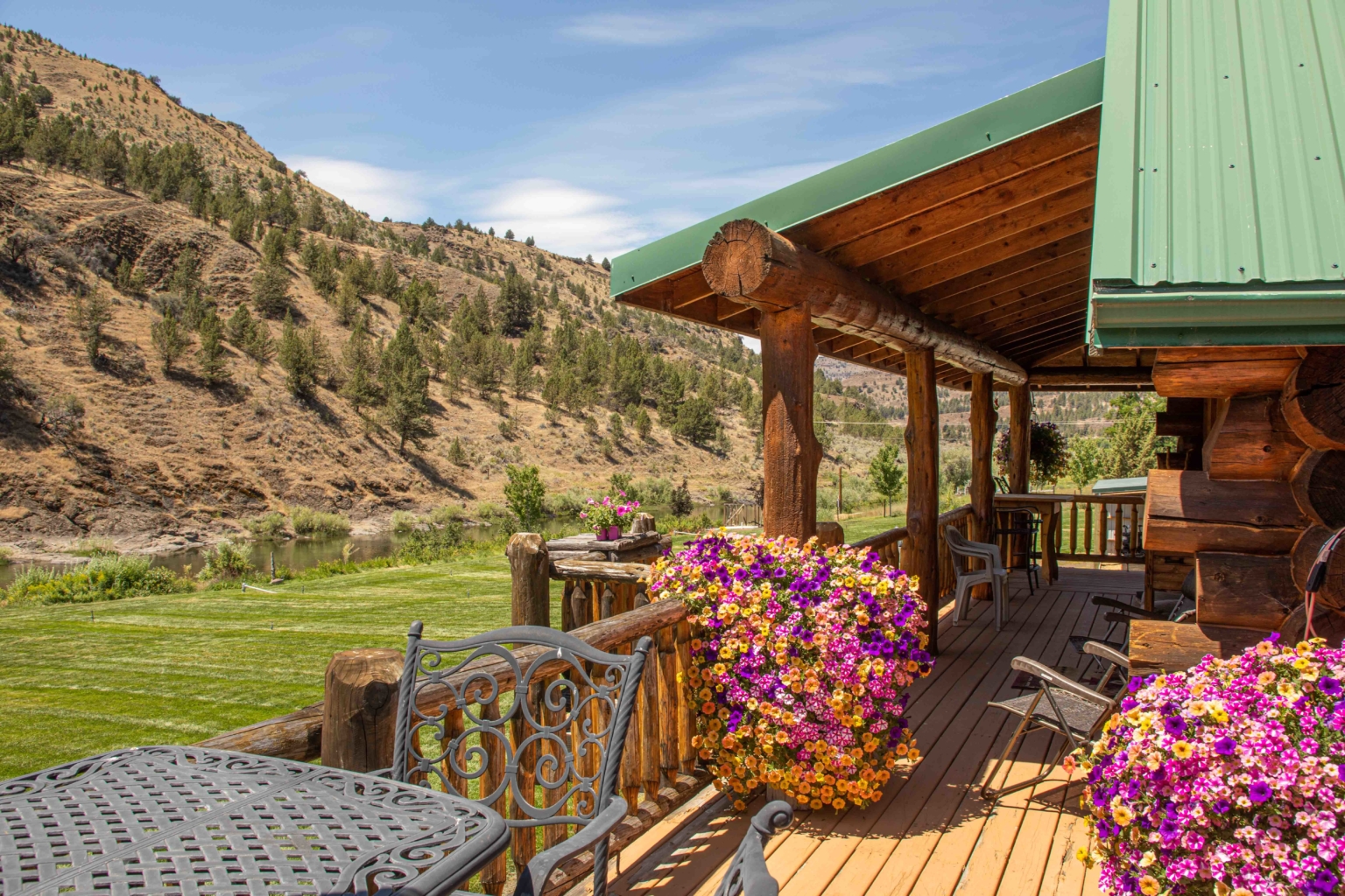 John Day River Retreat Riverfront Log Cabin Fay Ranches