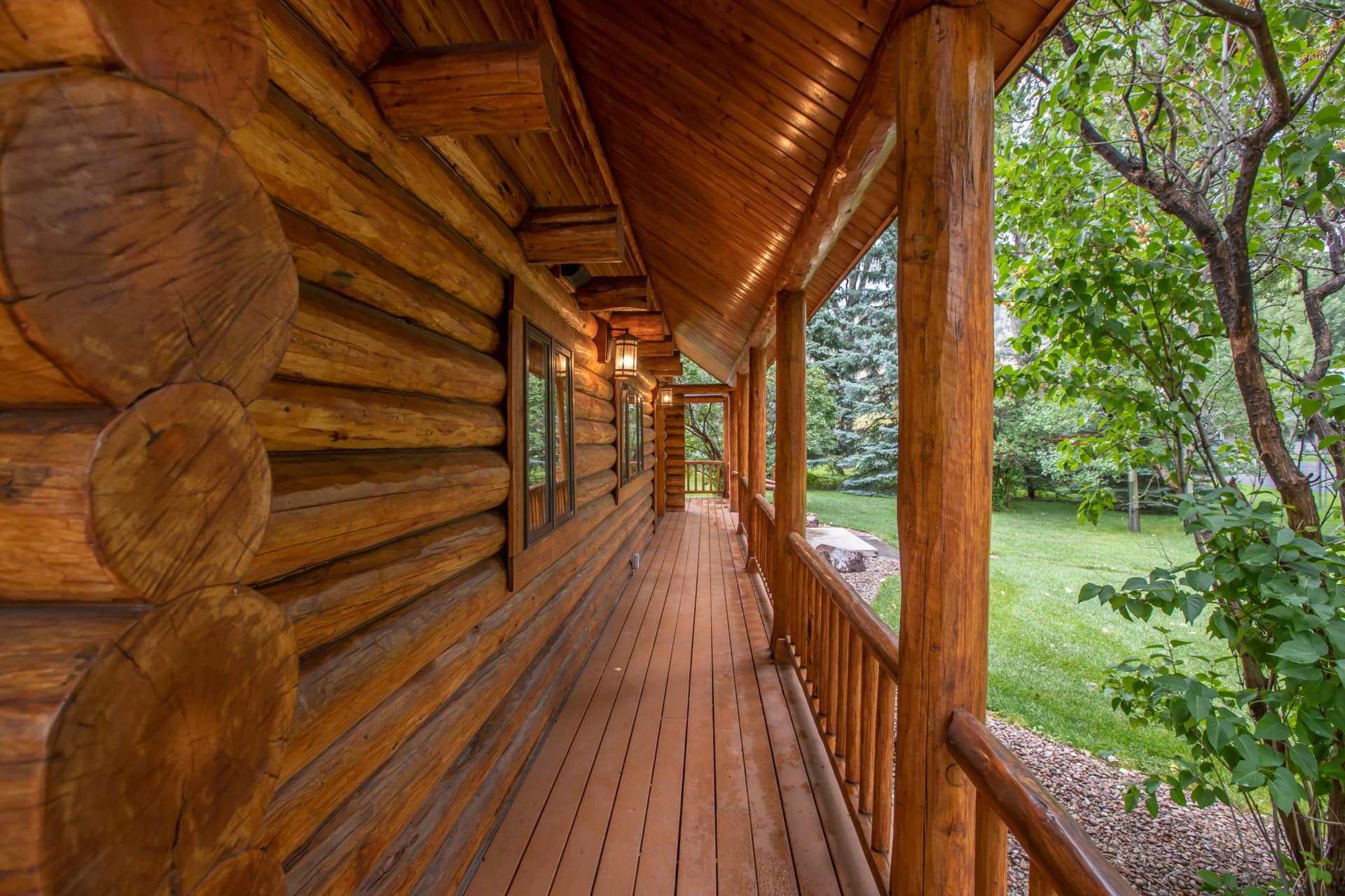 deck montana missouri river cabin
