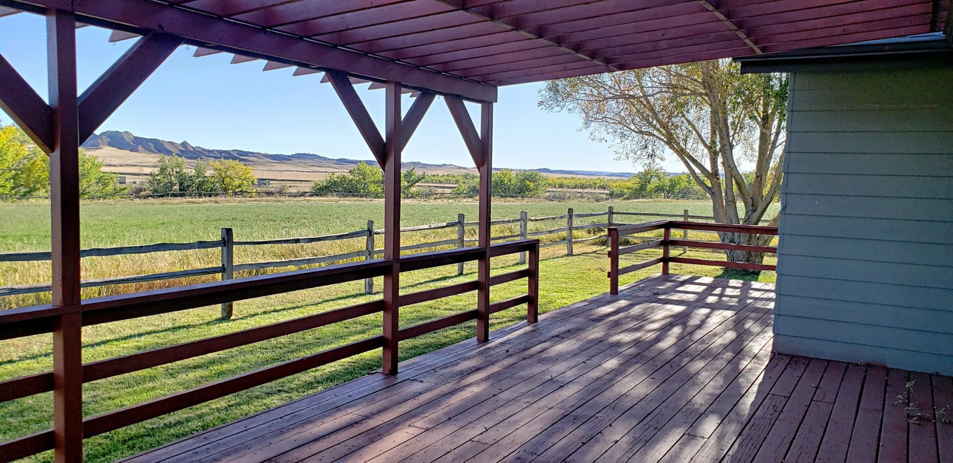 porch view wyoming powder river valley homestead