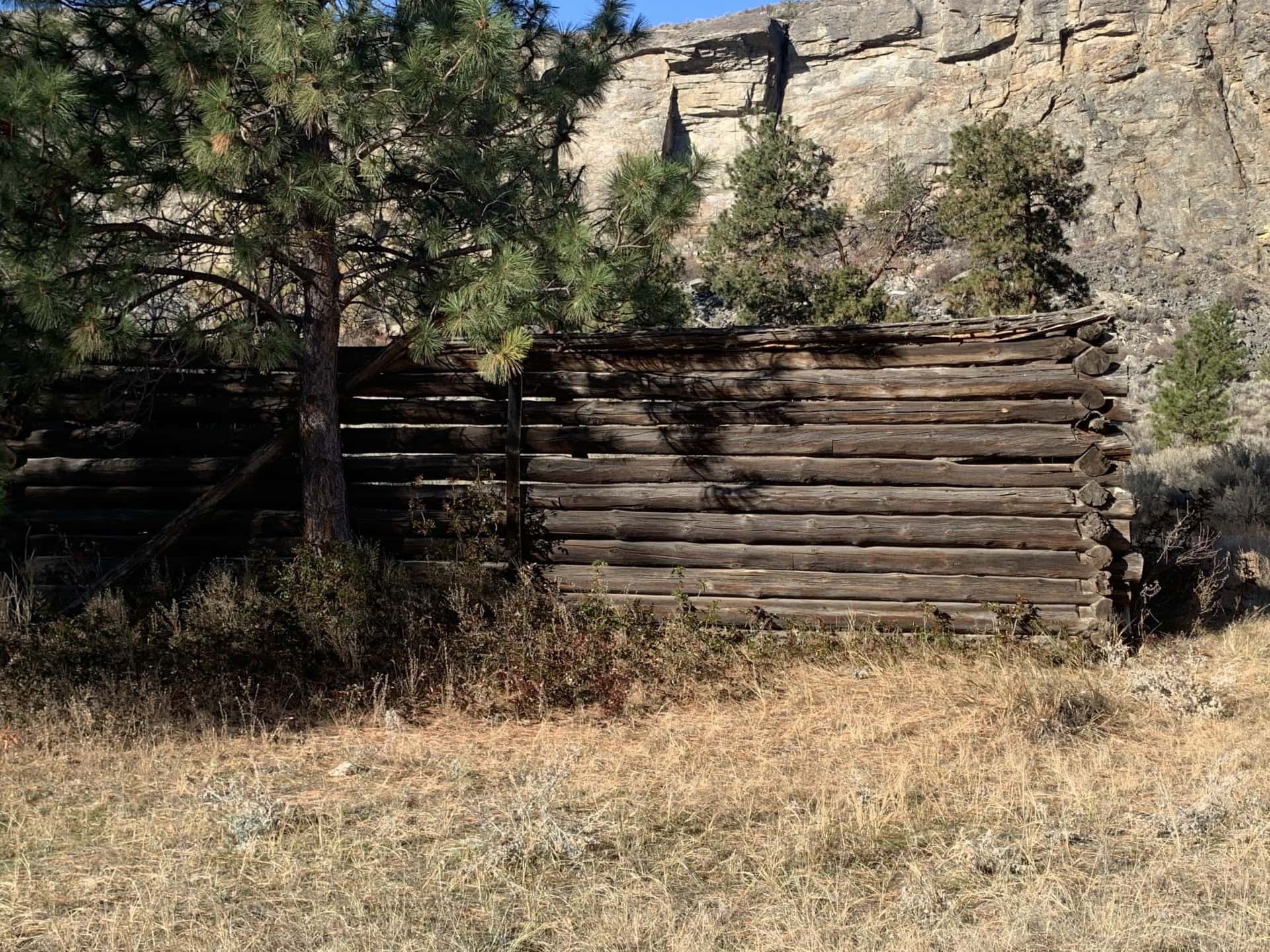 Stagecoach Log Outpost Washington McLoughlin Falls Retreat