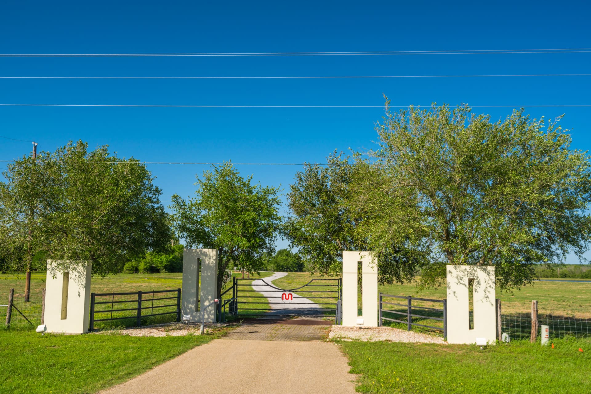 entrance texas running m ranch