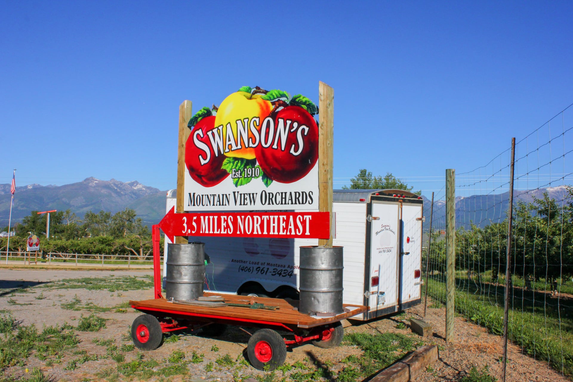 Sign Montana Swanson's Apple Orchard