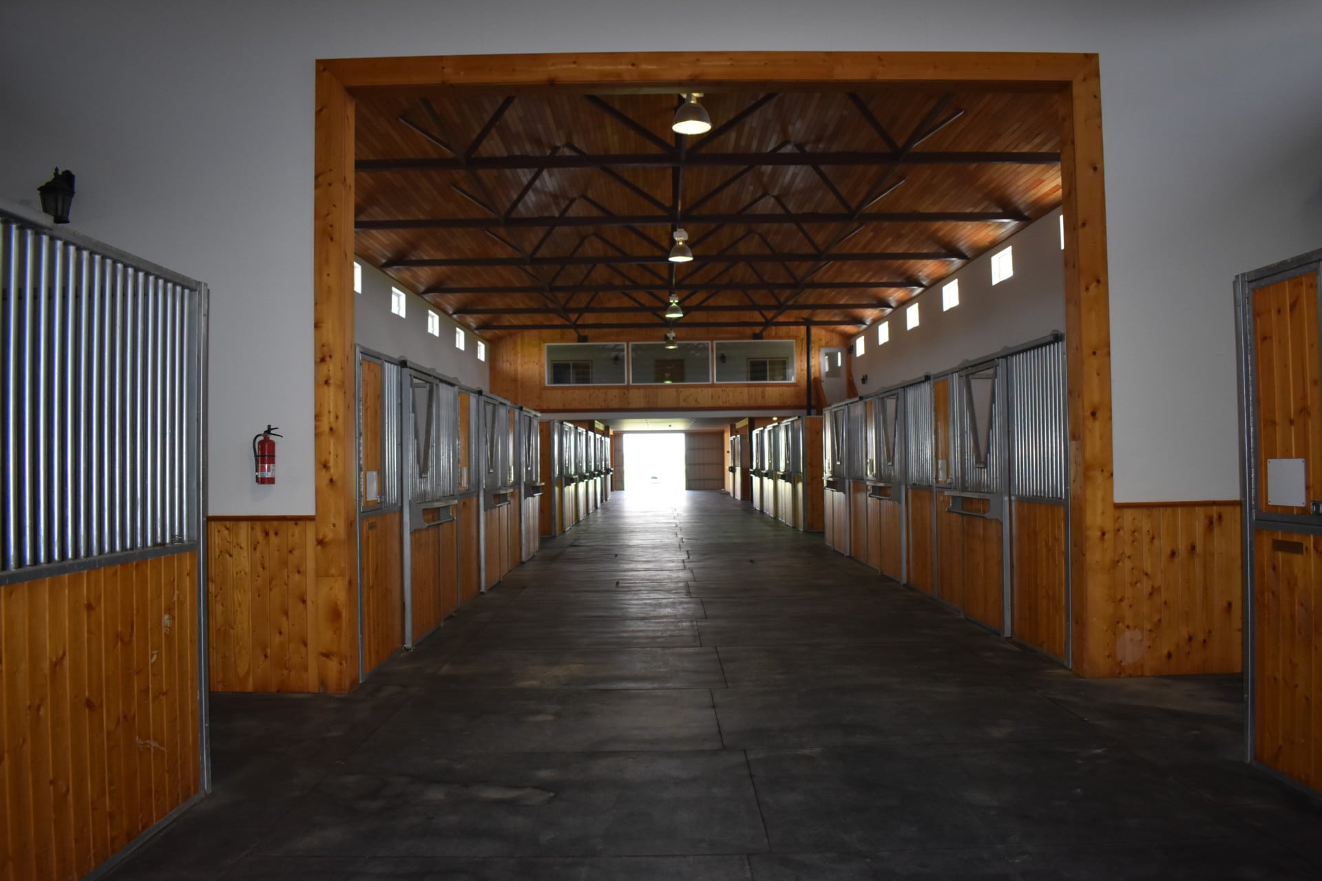 stall row washington pine creek equestrian center