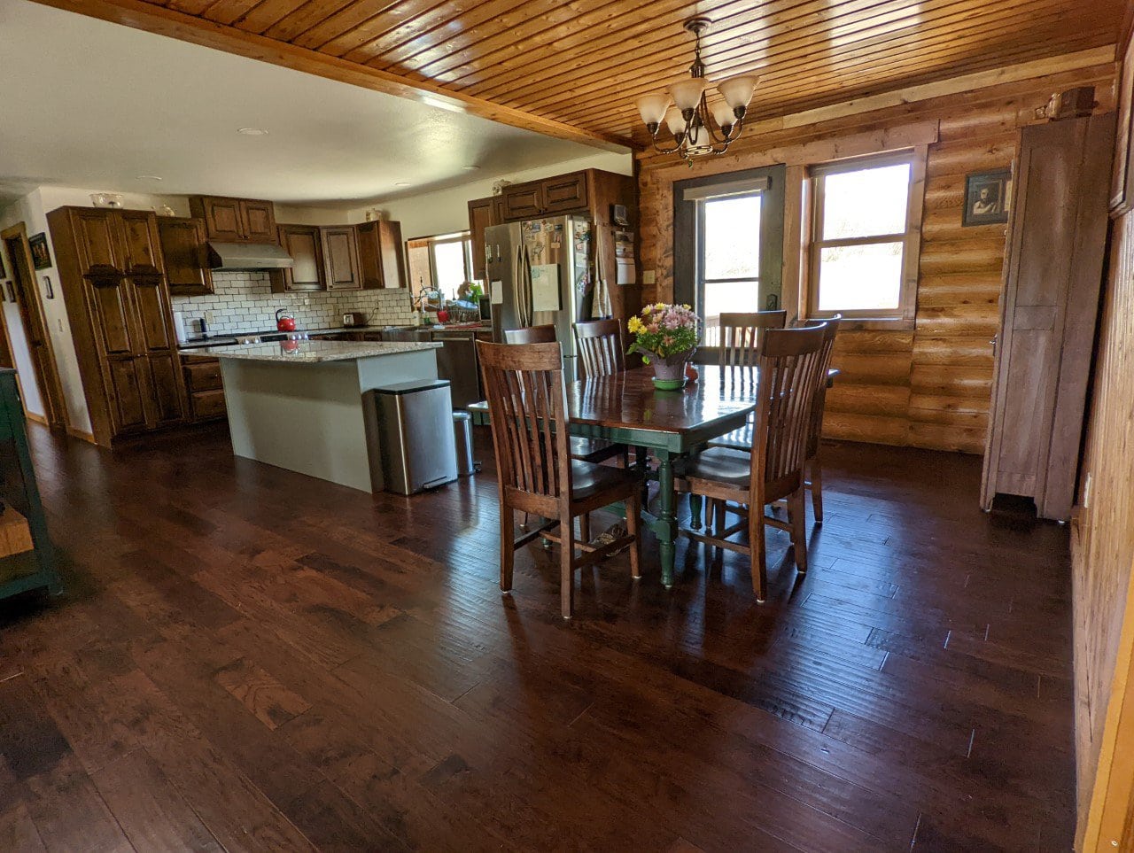 Kitchen and Dining Montana Stagecoach Road Ranch