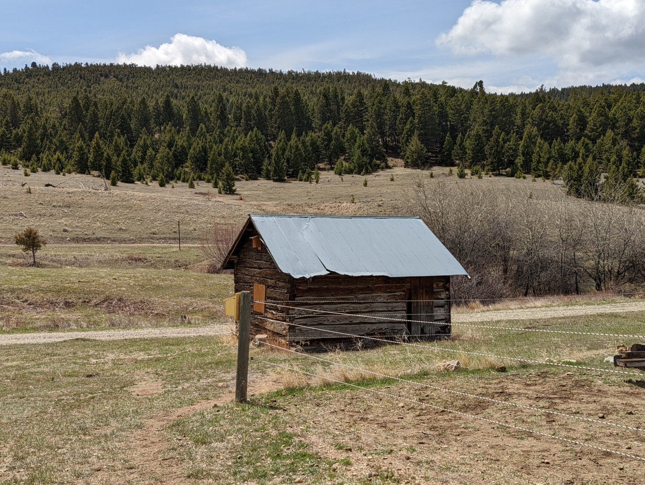 Old Cabin Montana Stagecoach Road Ranch
