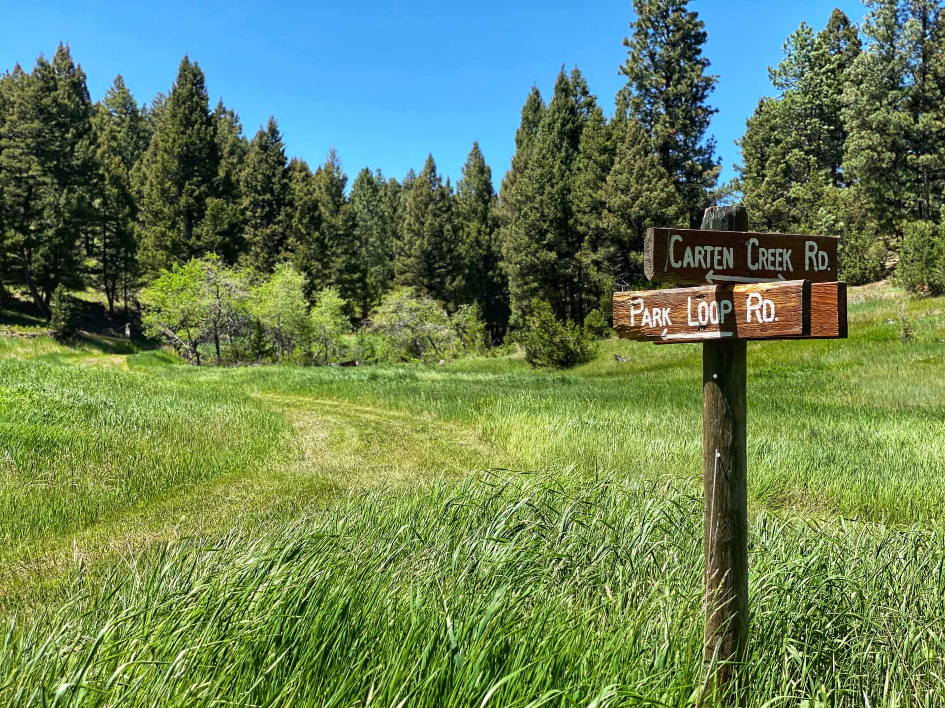 trail signs carten creek ranch montana