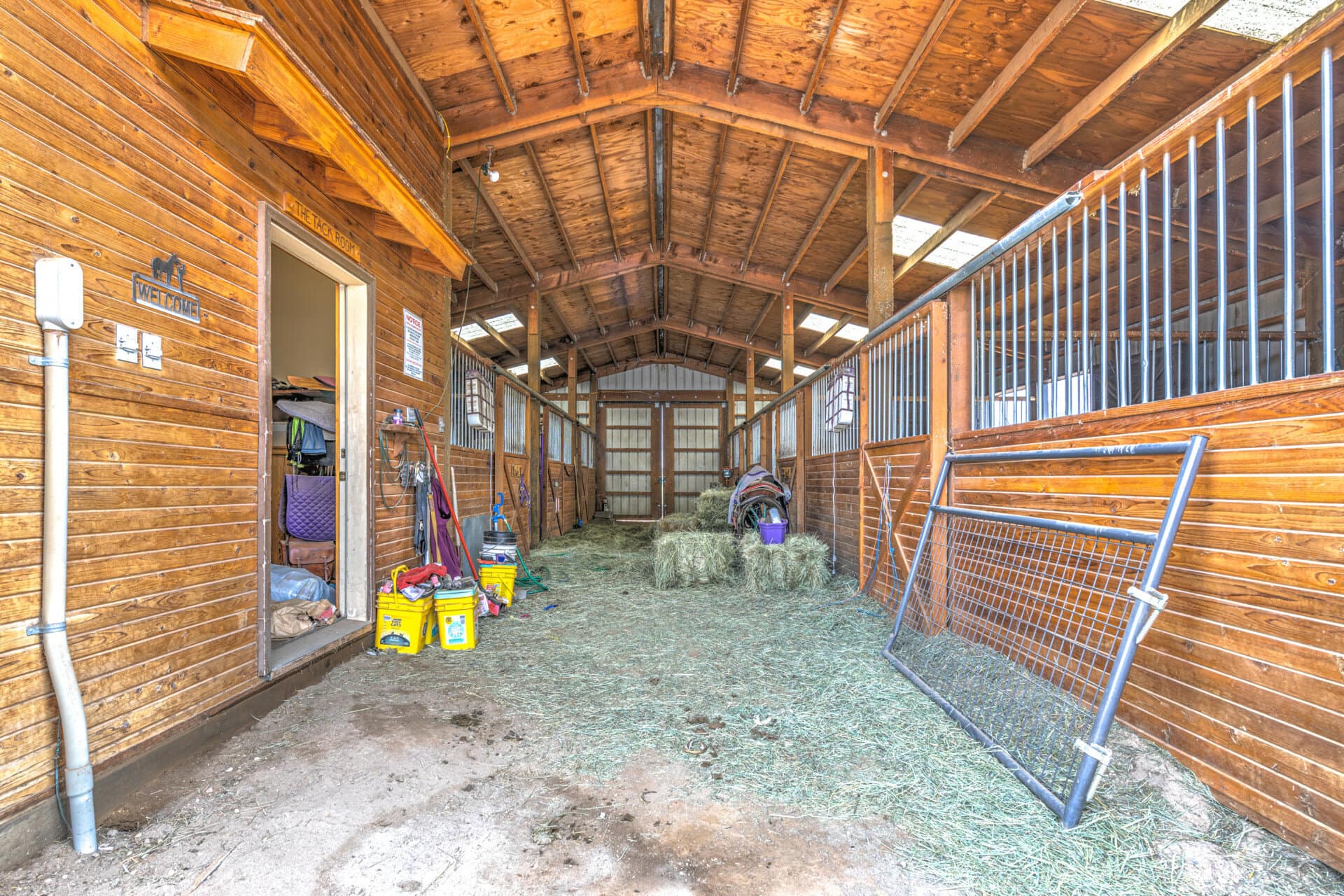 horse stalls oregon bar pl ranch