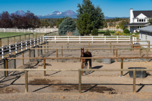 outdoor horse stalls oregon seven peaks estate