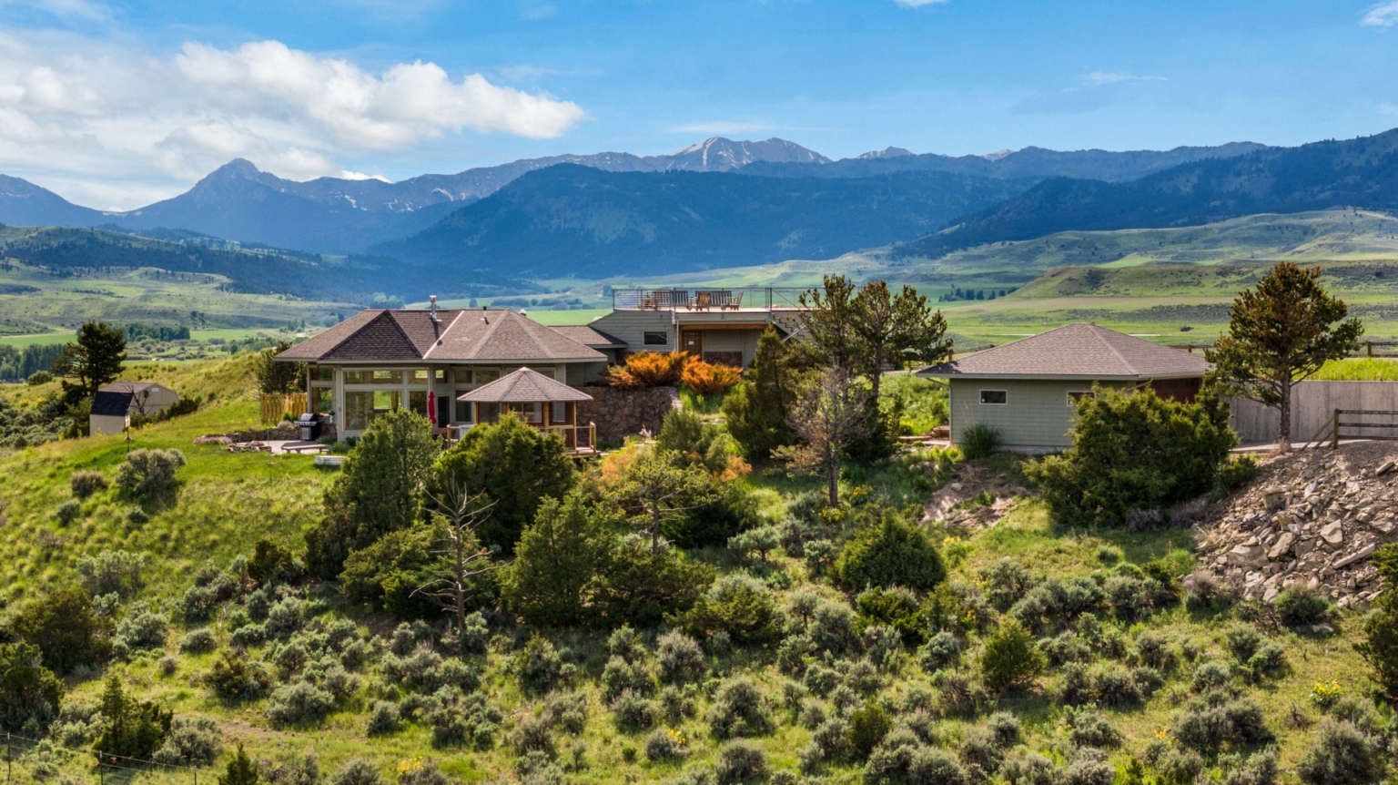 Rocking Bar B Ranch | Clyde Park Montana | Fay Ranches