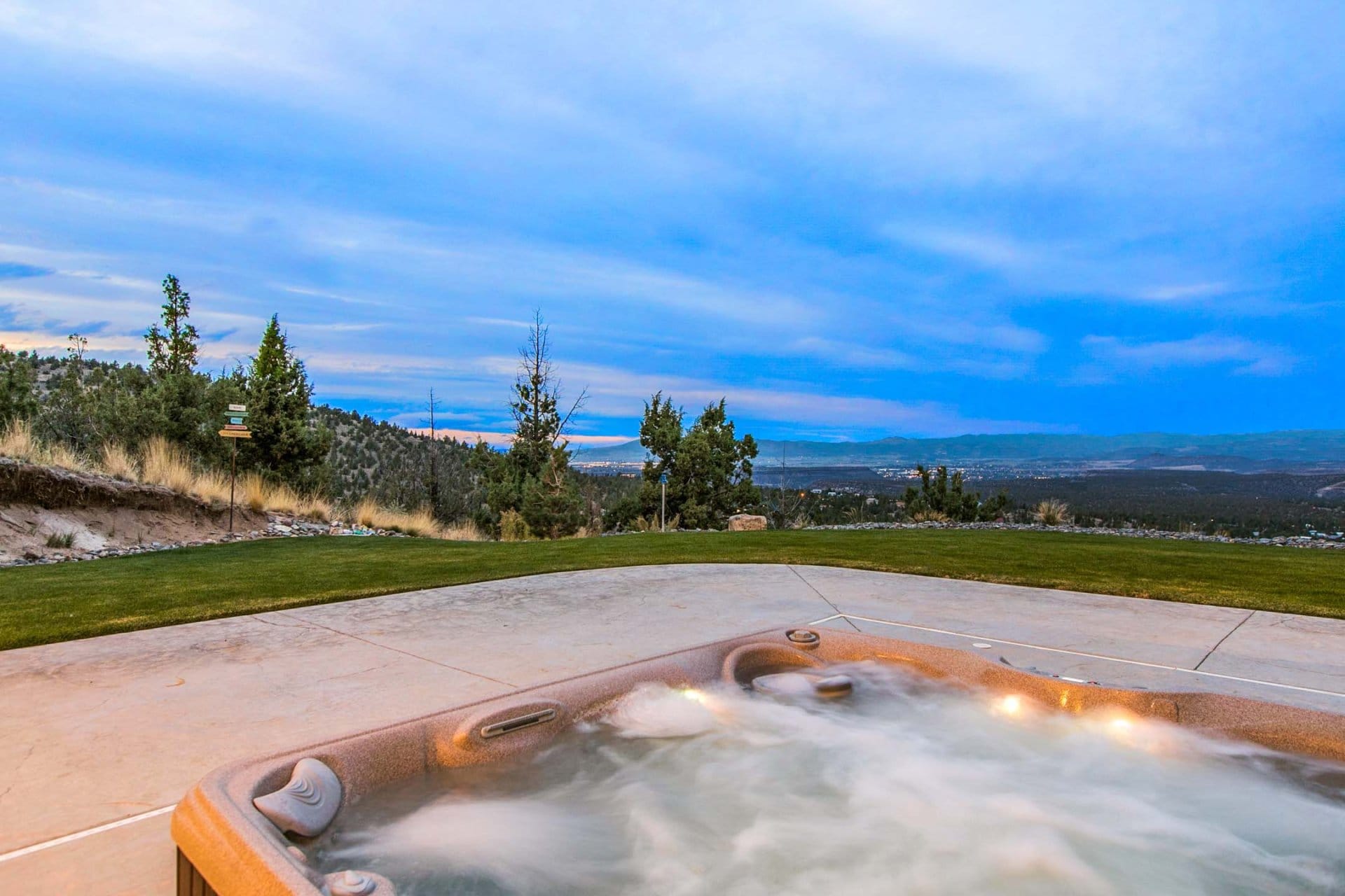 hot tub spa oregon scenic vista estate
