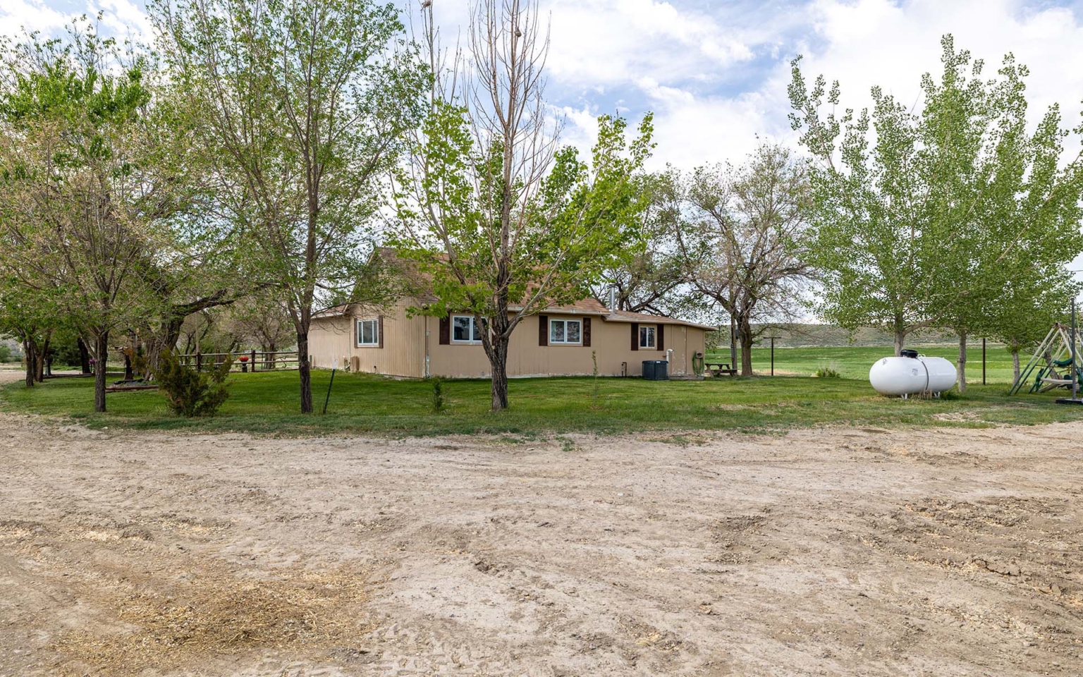 Butterfield Farm & Livestock Worland Wyoming Fay Ranches
