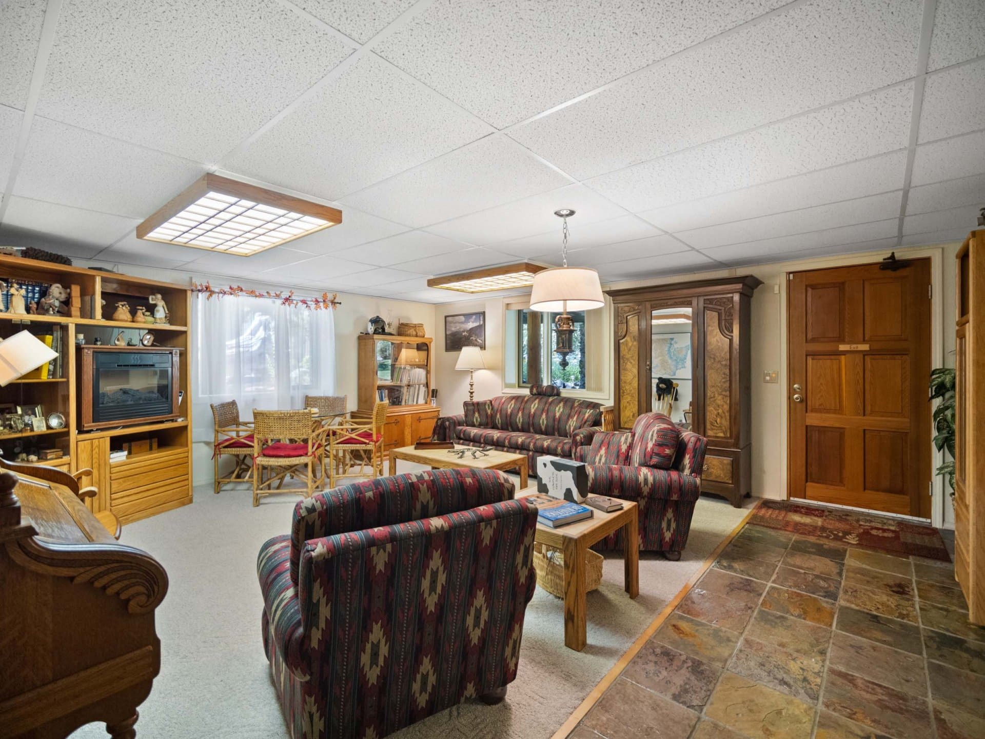 Downstairs Living Room Washington Stormy Lodge
