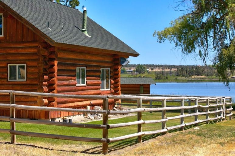 Houston Lake Ranch | Powell Butte Oregon | Fay Ranches