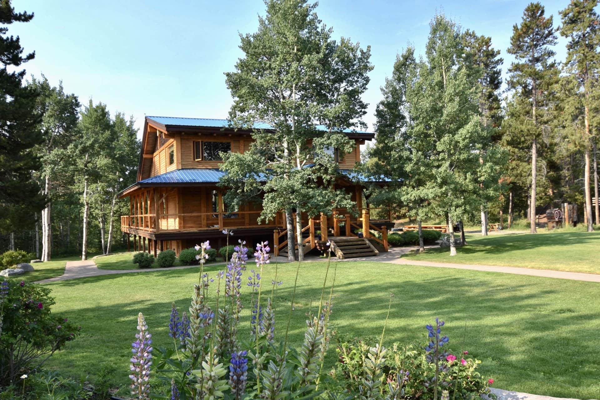 main house front bc canada eye of the grizzly luxury retreat