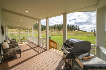 land with homes for sale Washington Cedonia Hills Farm