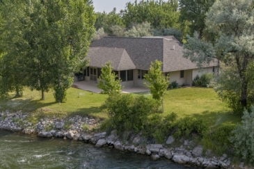 montana waterfront property for sale rainbow point on the bighorn river