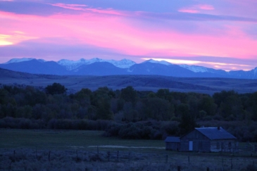 land with homes for sale Montana Jefferson River solar farm