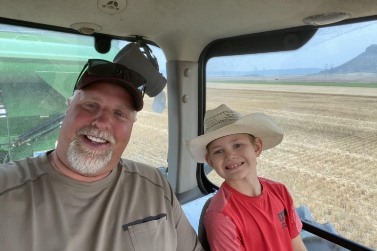 ryan deskins wa broker harvest with child