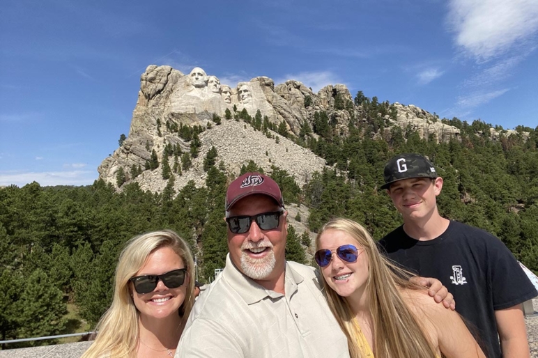 ryan maddie deskins broker washington mount rushmore