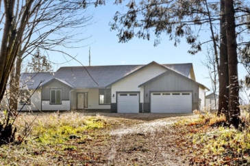 Washington land with homes for sale mountain view