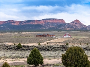 Redd Ranches Utah Red Cliffs Retreat | Panguitch Utah | Fay Ranches