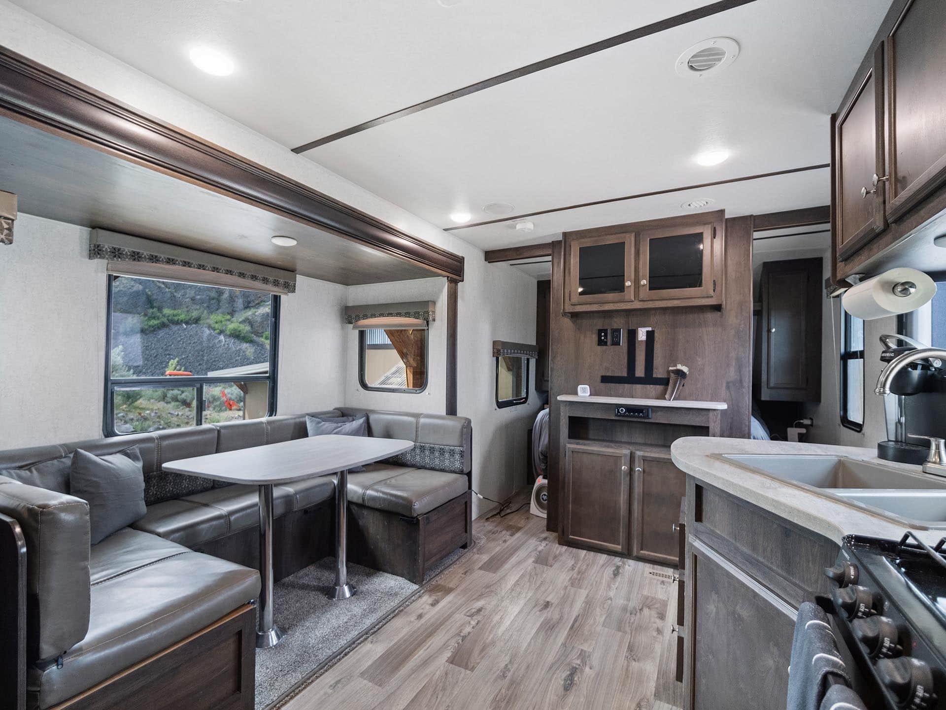 Nice Camper Washington Rilette Springs on the Columbia