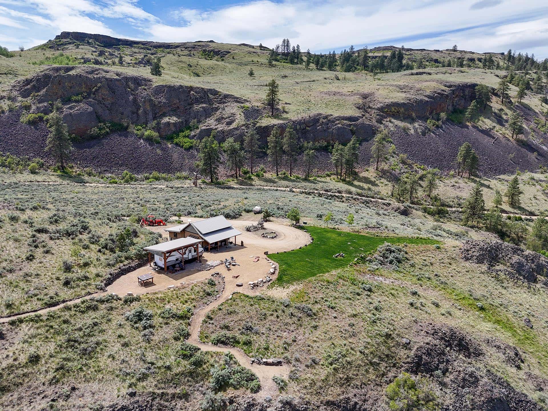 rilette with rock cliffs washington rilette springs on the columbia
