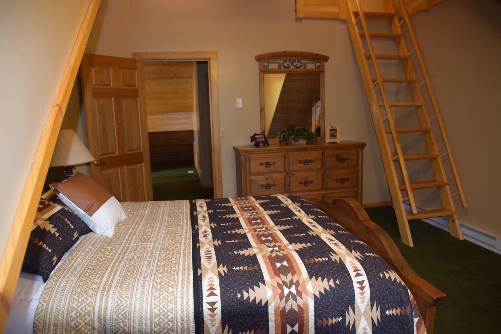 loft bedroom alaska shulin lake resort