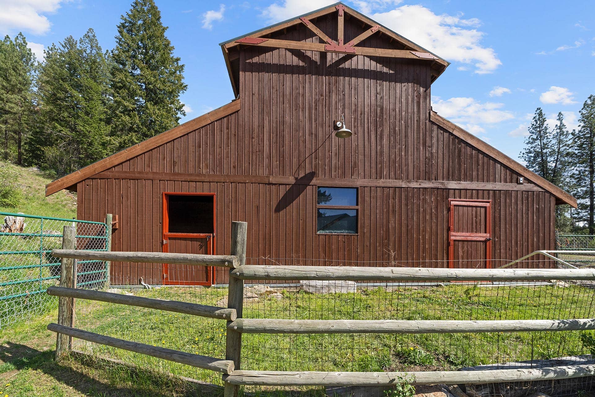 Barn Face Washington Lost Moose Ranch