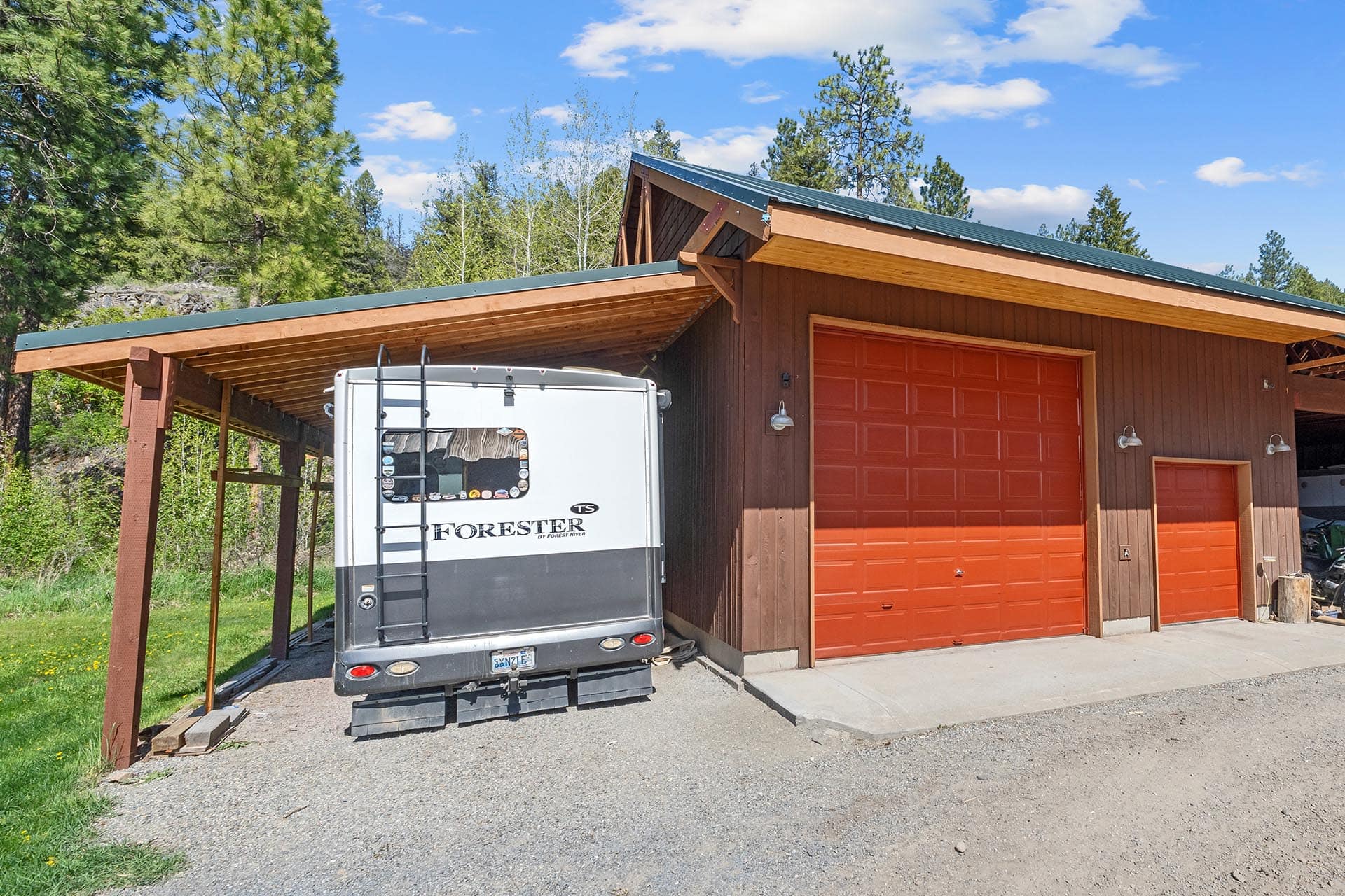 RV and Shop Space Washington Lost Moose Ranch