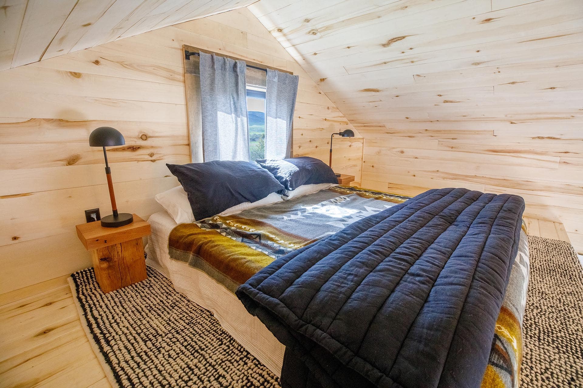 bedroom area for cabin montana 1805 river ranch