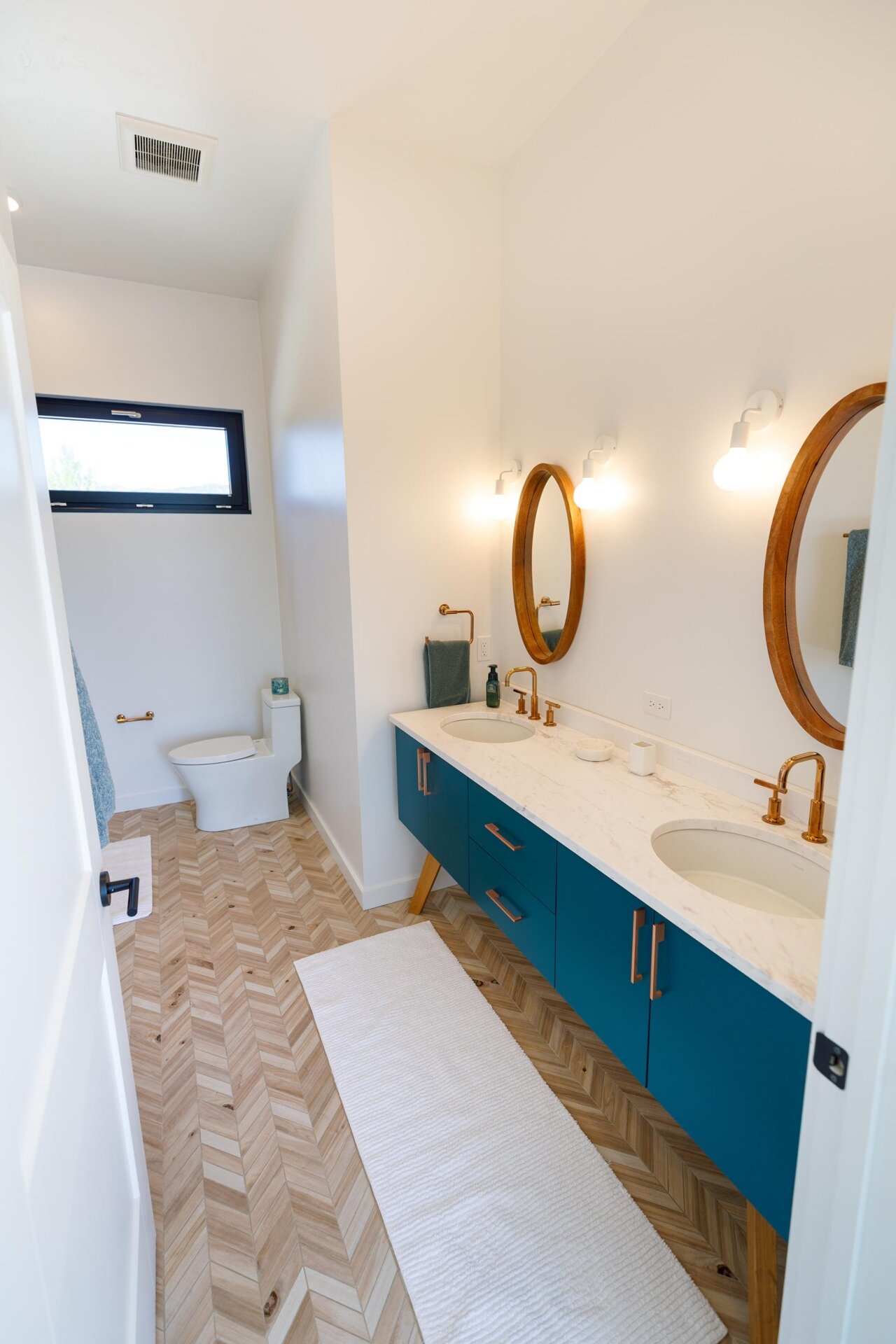 guest bathroom montana 1805 river ranch