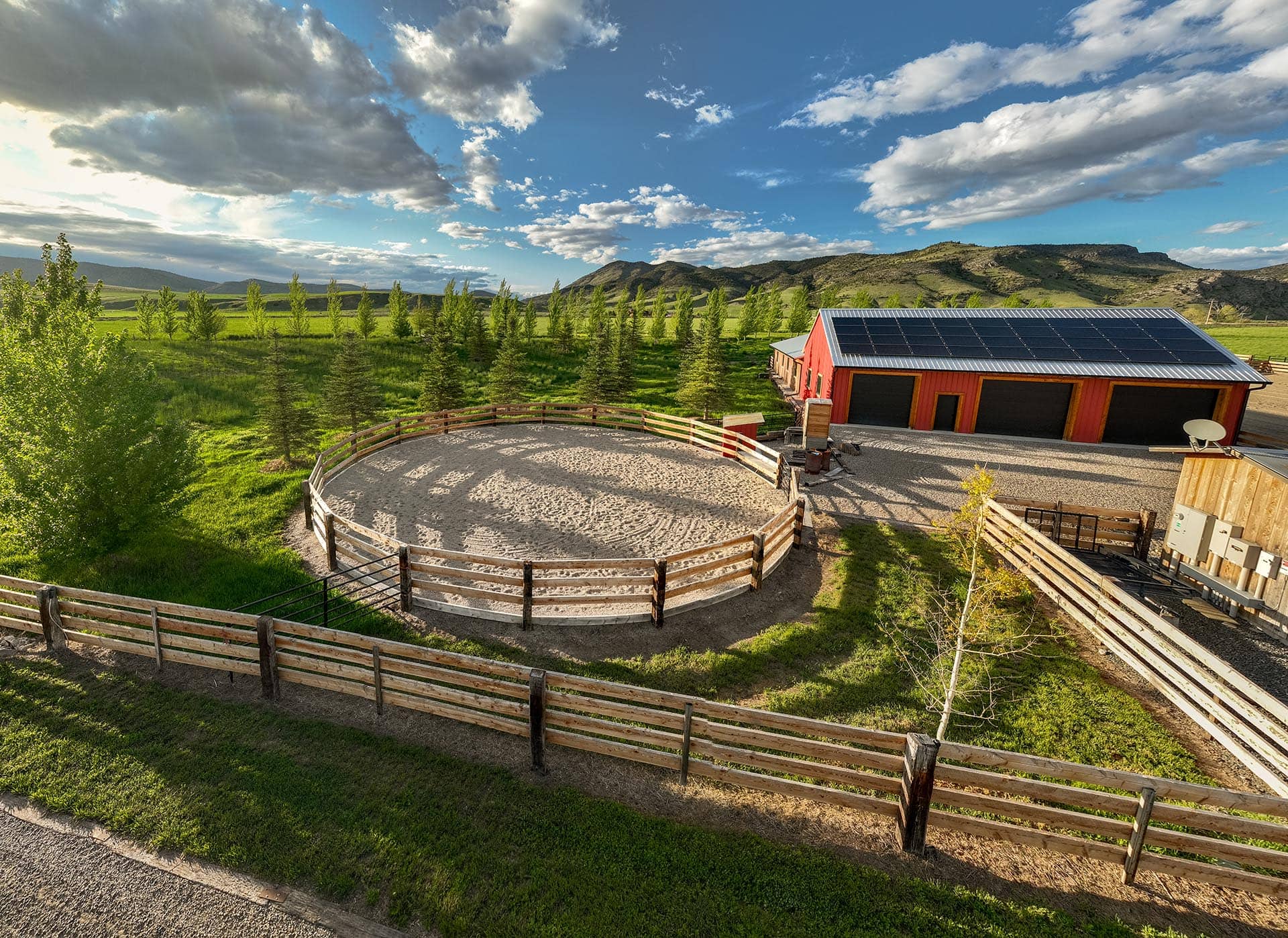 round pen horses montana 1805 river ranch