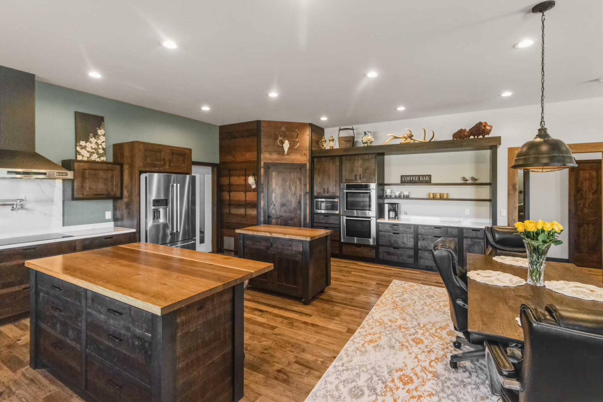 Bear Deer Moose Habitat Montana Land Elk Ridge Wilderness Retreat