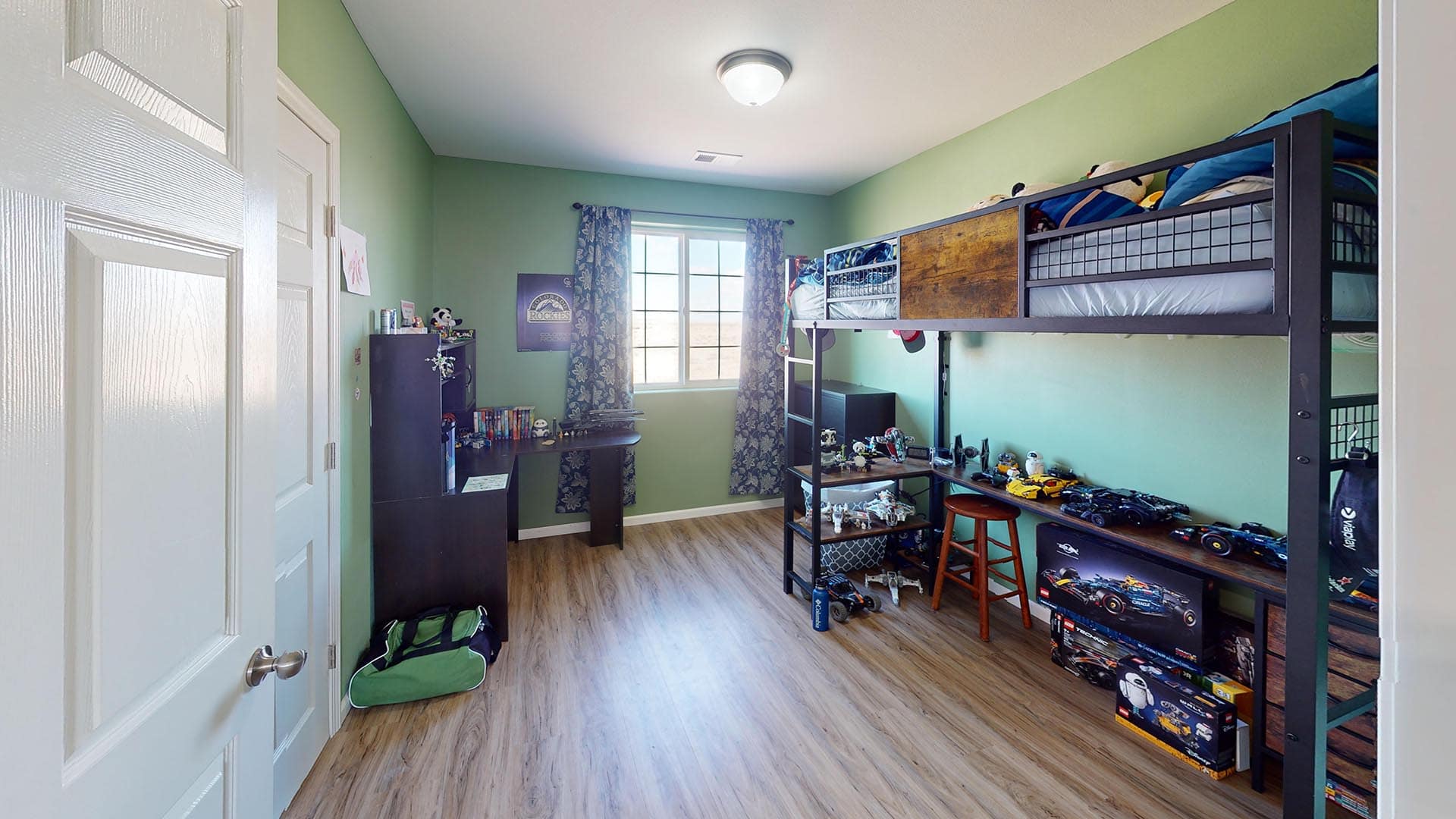 Exceptional Wyoming Broken Trail Homestead