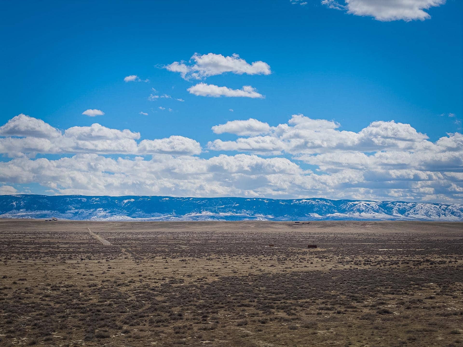 expansive wyoming broken trail homestead