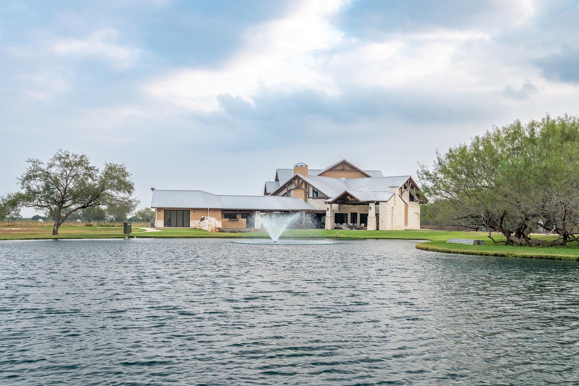 South Texas ranch offering seclusion and access El Monte Gringo Ranch