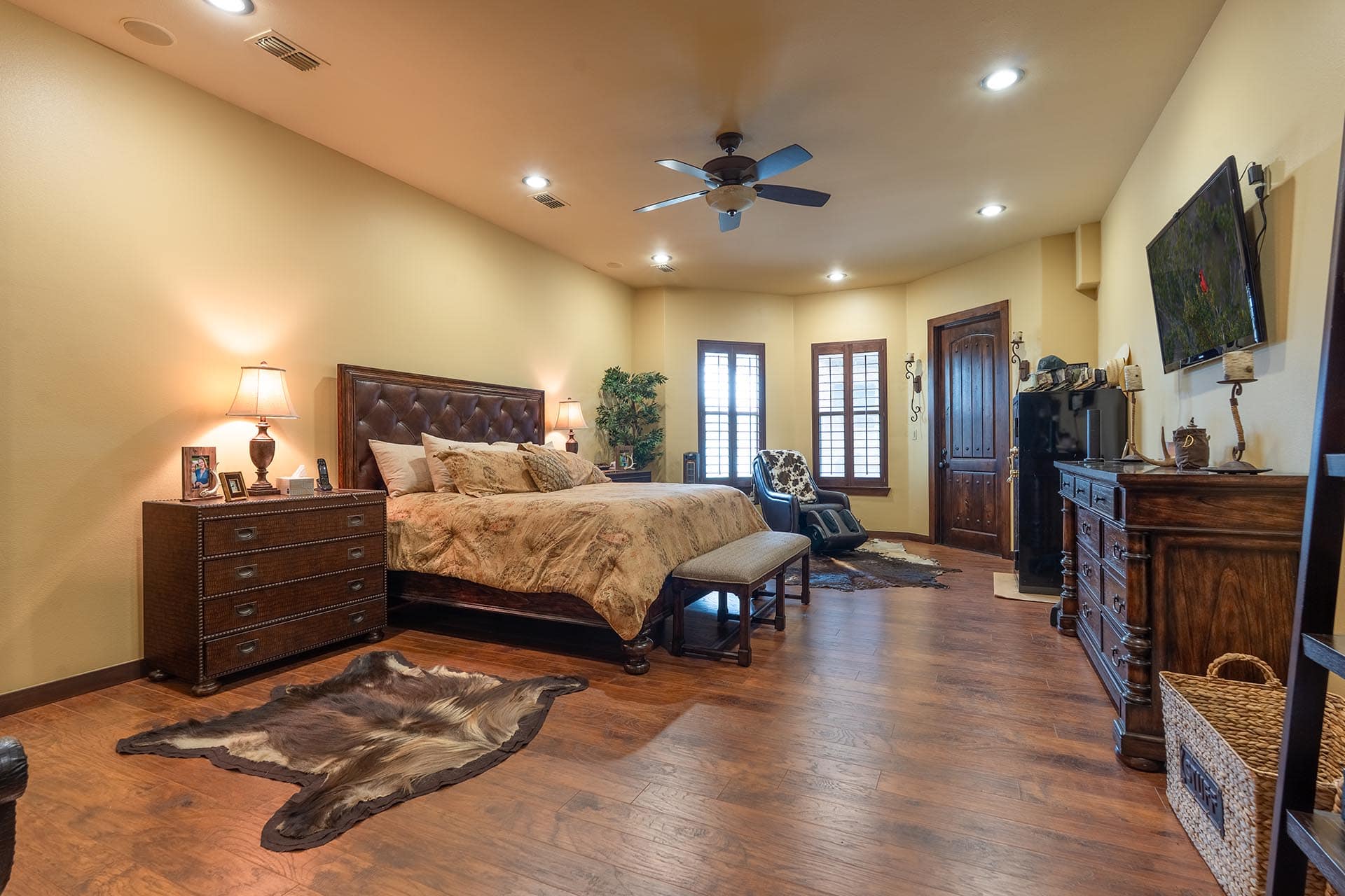 South Texas ranch with heavy brush cover El Monte Gringo Ranch