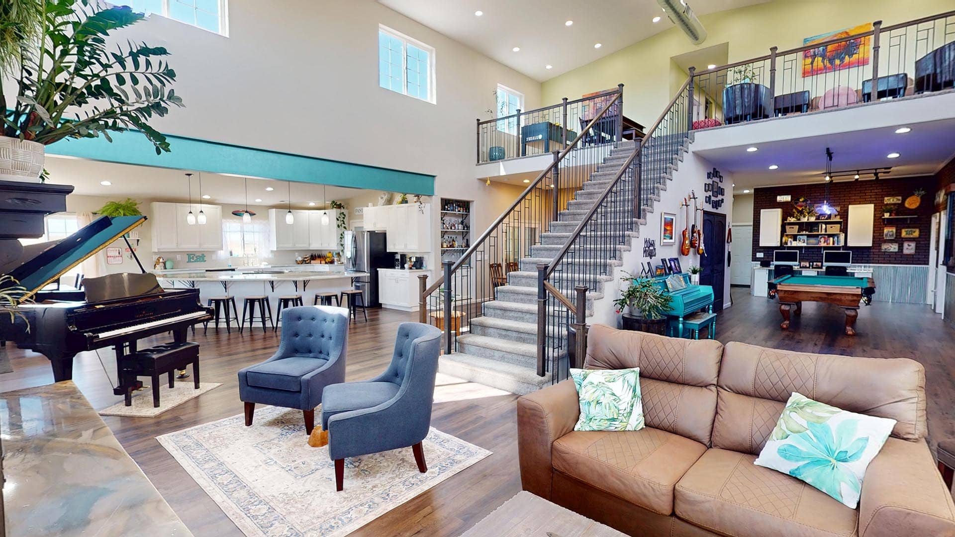 Spacious Wyoming Broken Trail Homestead