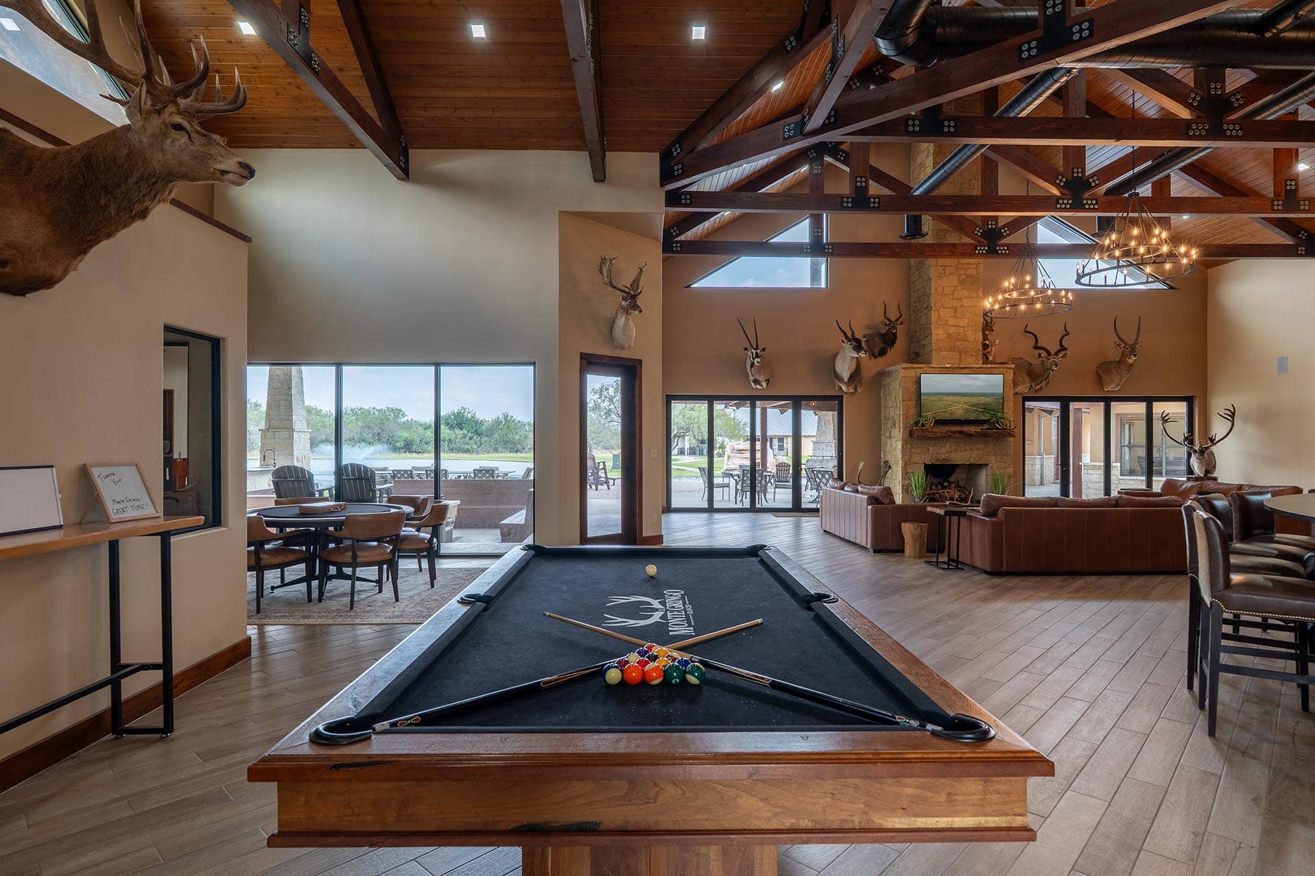 Texas hunting ranch with year round access El Monte Gringo Ranch