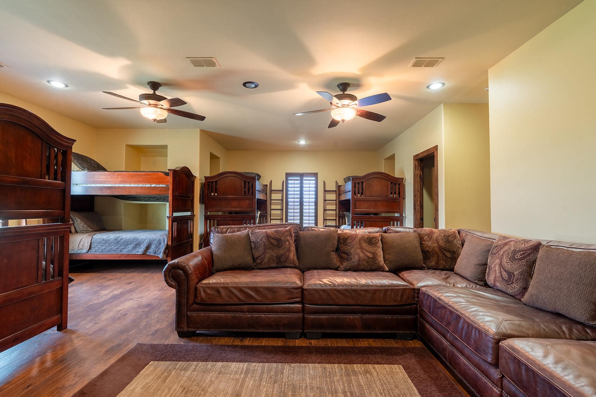 Texas ranch property with classic South Texas habitat El Monte Gringo Ranch