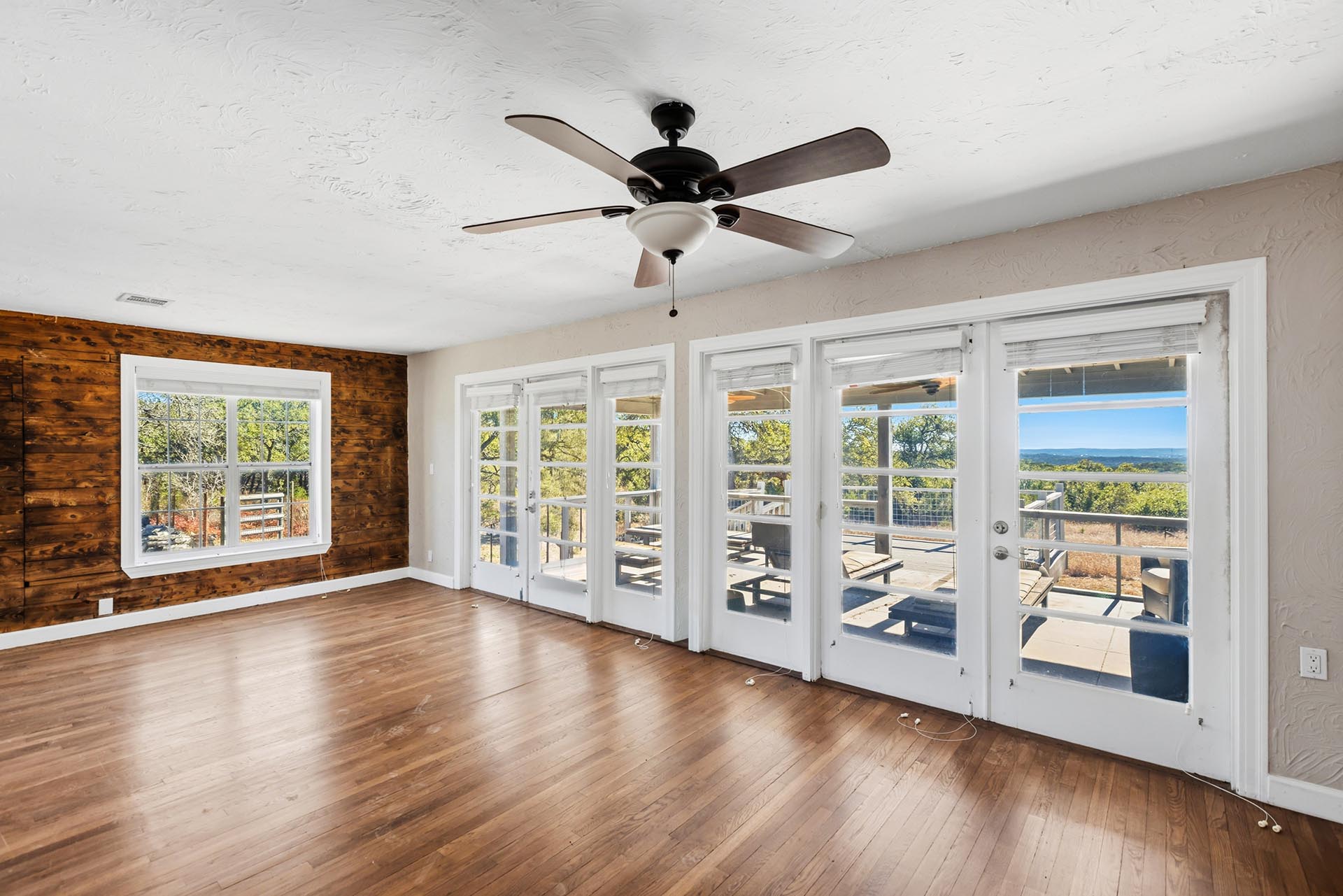 Texas ranch suitable for hunting and recreation Lone Woman Mountain Ranch