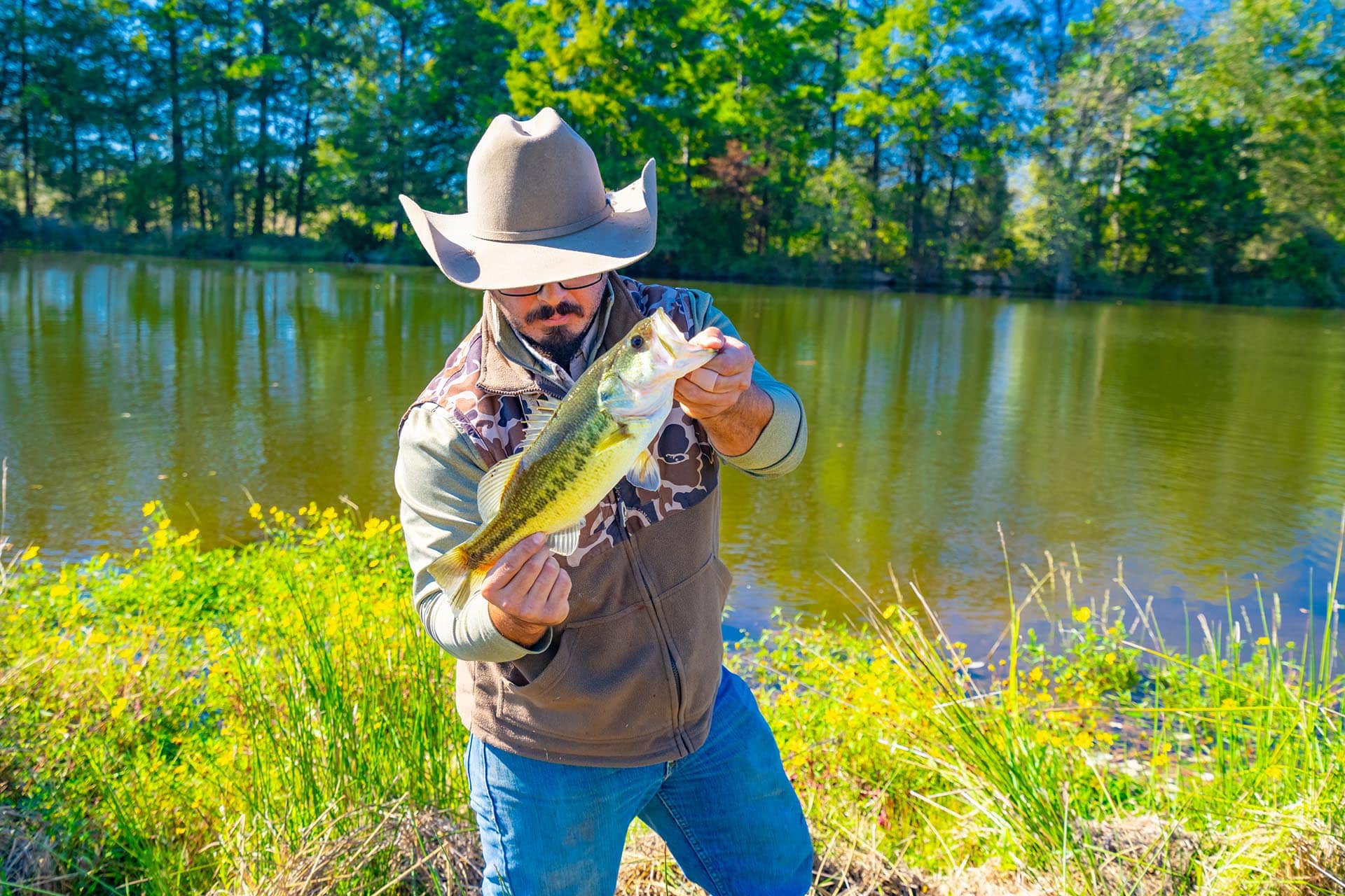 Texas recreational land with lake frontage Red Barn Ranch on Lake Bob Sandlin