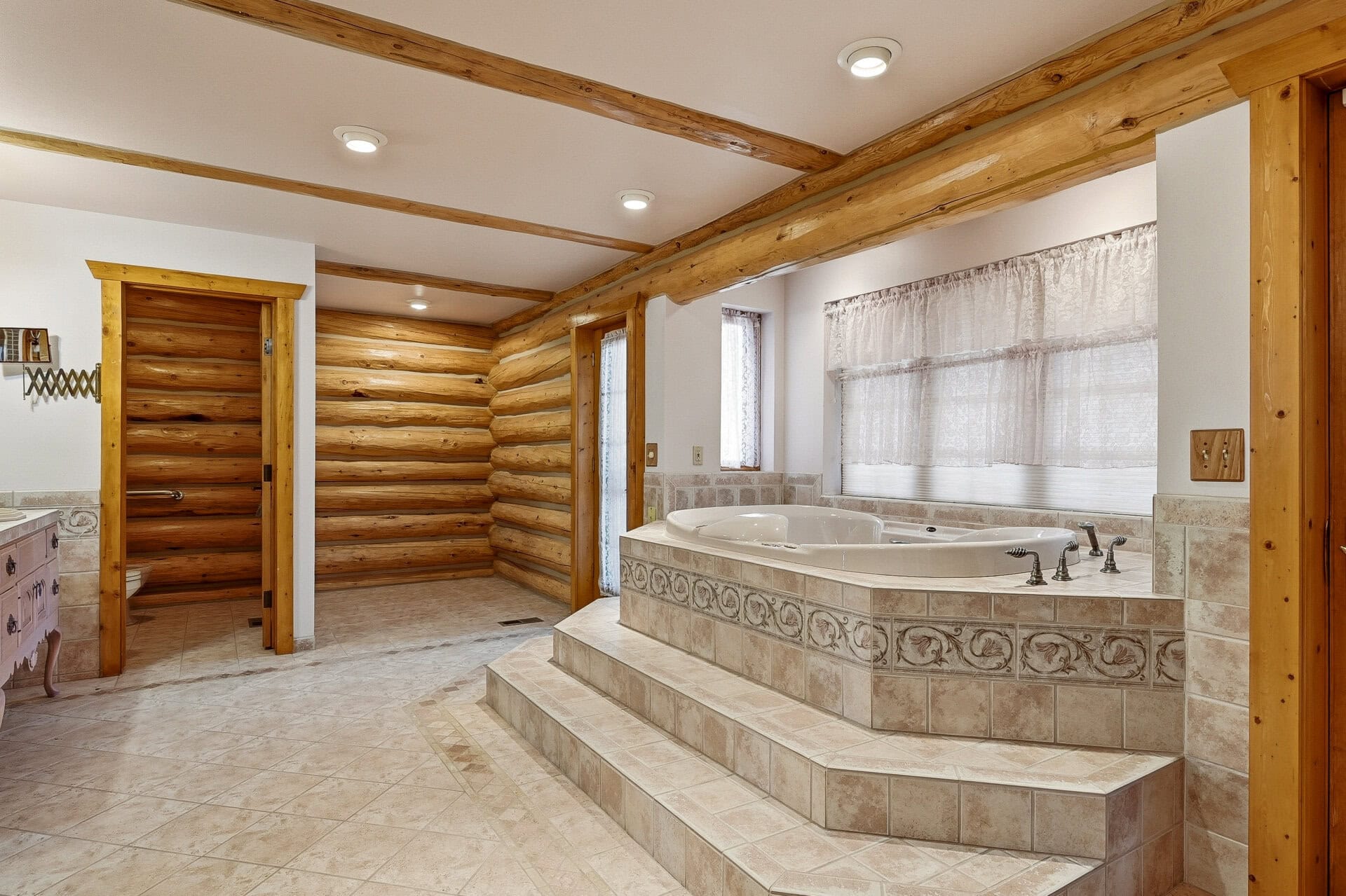 bathroom with jetted tub for sale utah casa del rio