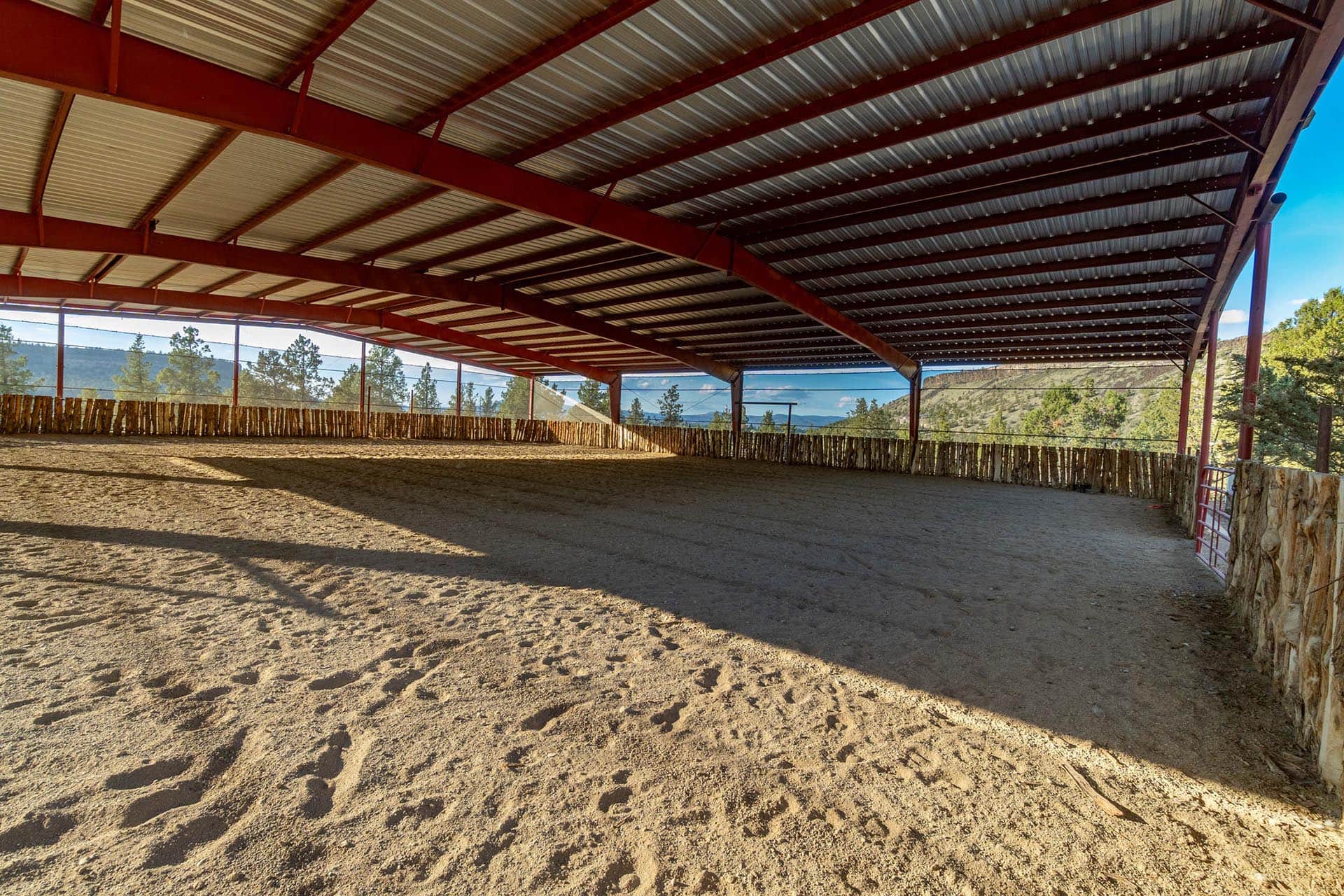covered 1 arena oregon crooked river rim horse ranch