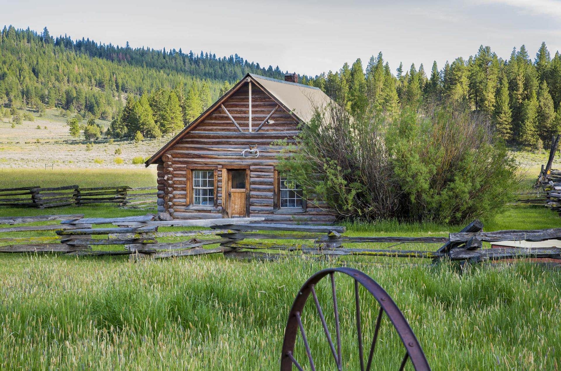 historic log cabin ranch house oregon aspen ridge ranch
