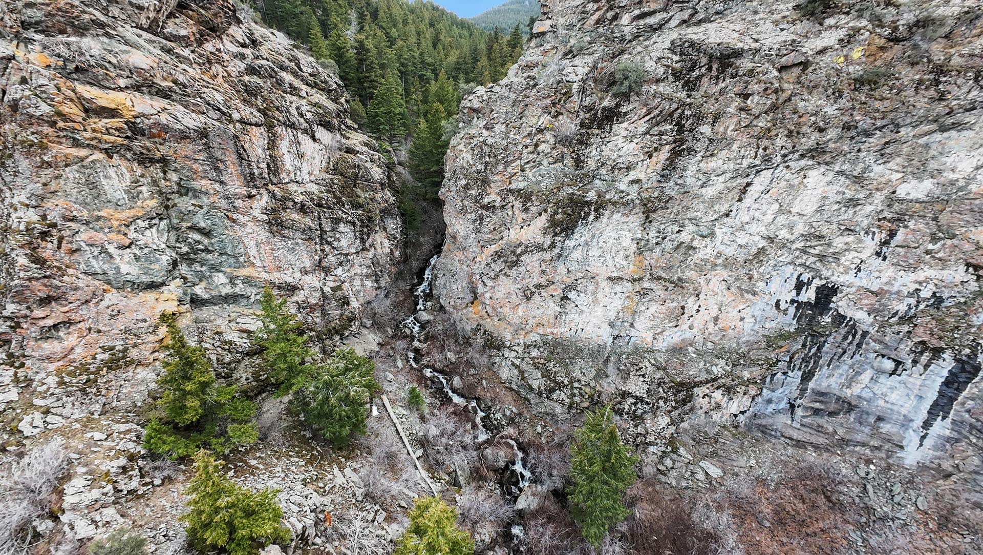 land with dramatic rock formations idaho the davis lodge at loafer creek falls